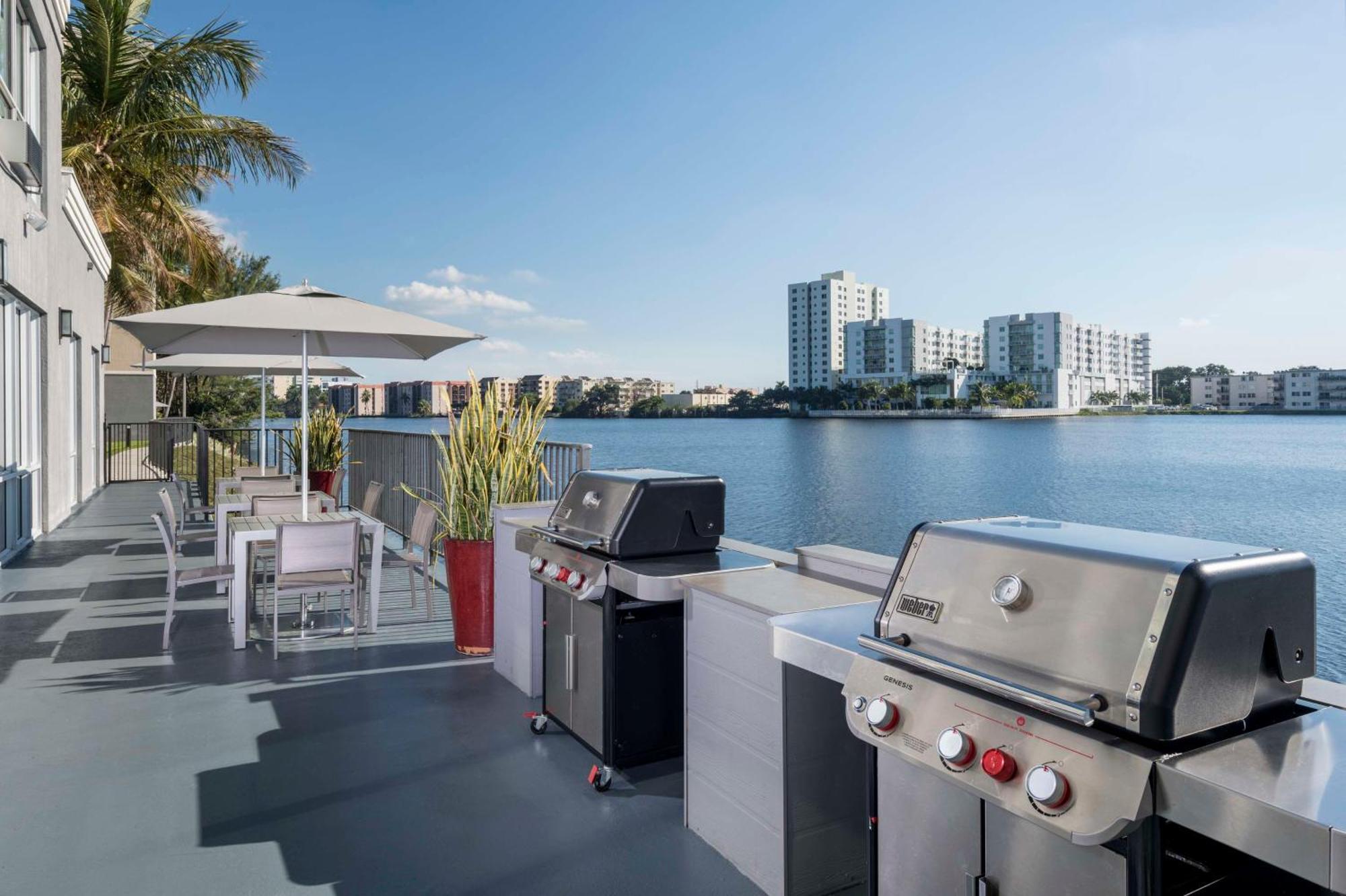 Homewood Suites Miami Airport/Blue Lagoon Miami Springs Buitenkant foto